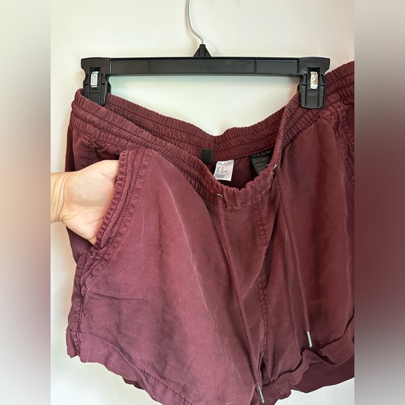 H&M Shorts - Picture 5 of 5